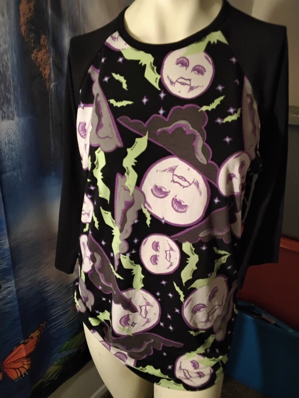 Lularoe Size Large Moon And Bats Raglan Top Shirt Halloween glow in Dark NEW